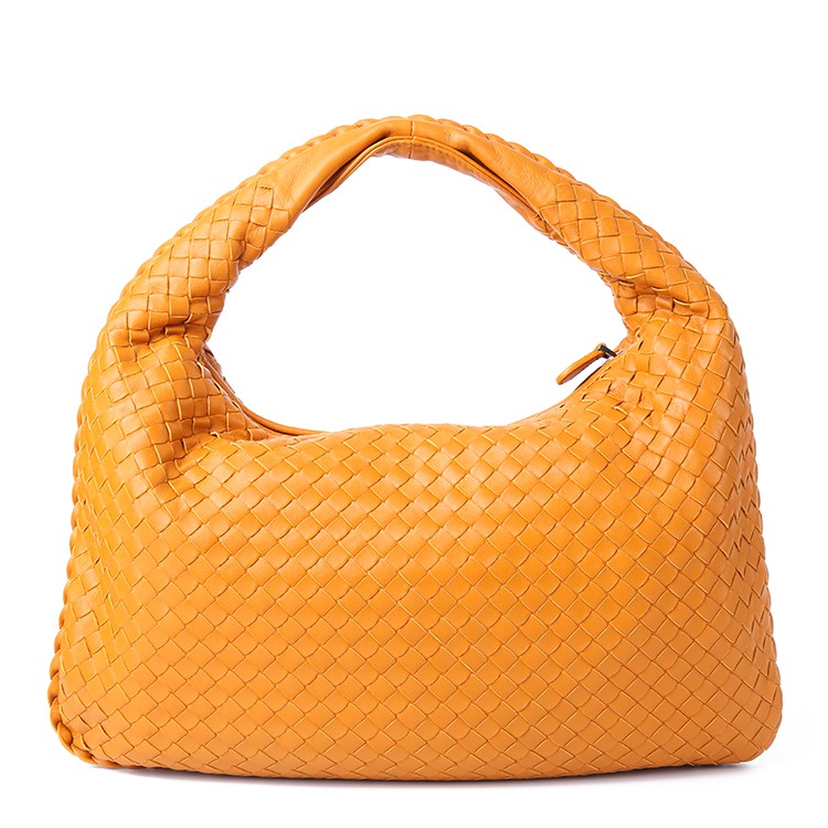 商品展示bottega veneta是意大利奢侈品品牌,产品由起初的皮包扩展至