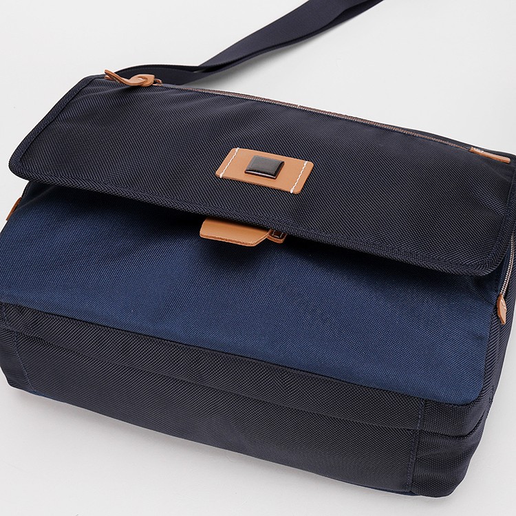 hugo boss/雨果波士 男士蓝色斜挎包