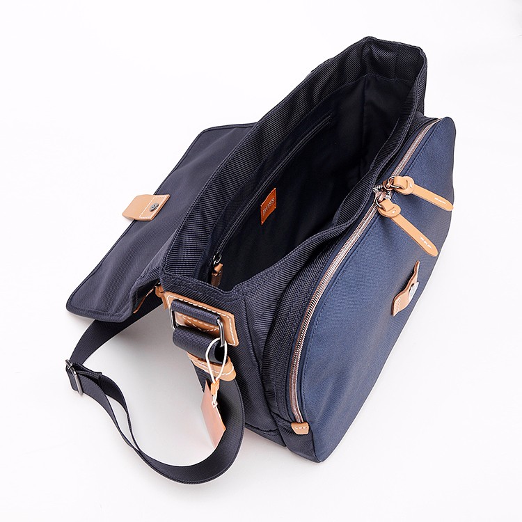 hugo boss/雨果波士 男士蓝色斜挎包