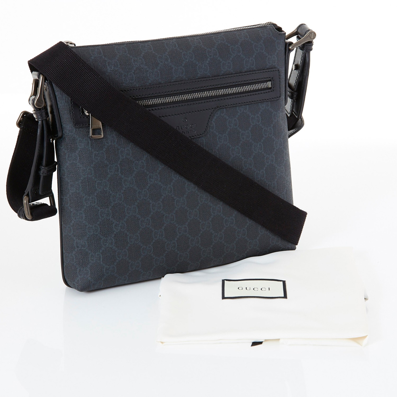 gucci/古驰 男士灰色压纹牛皮斜挎包 322279khn7r