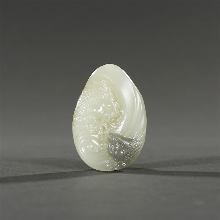 zhenyuhui/真玉汇 新疆和田玉青花籽料 对鱼 摆件手把件 赵真作品附带